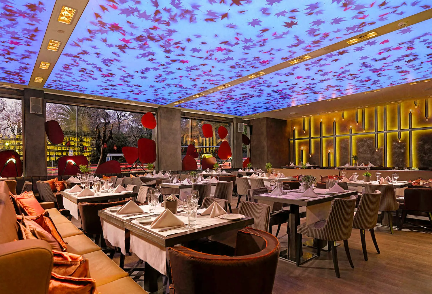 The Gallo Nero dining room with its illuminated ceiling.